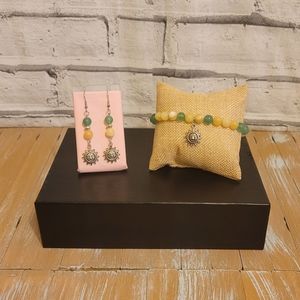 Bracelet and earrings set
